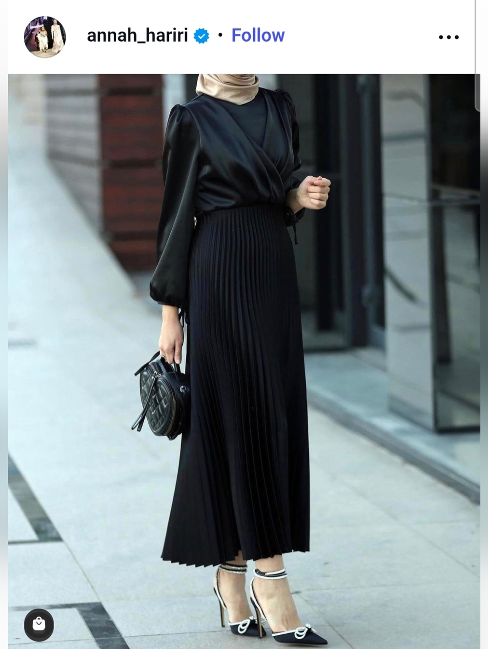 ANNAH HARIRI Elegant Maxi Dress